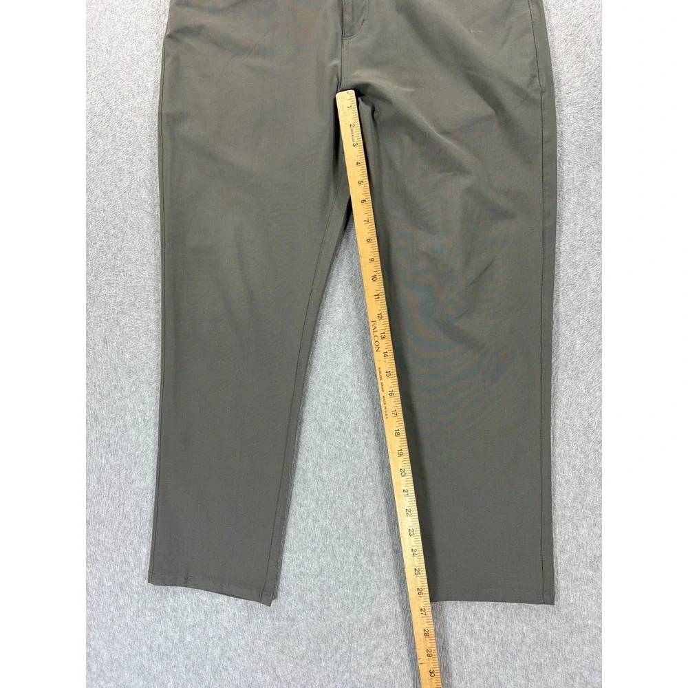 Vuori Meta‎ Athletic Fit Chino Pants (Men's 33x27) Green